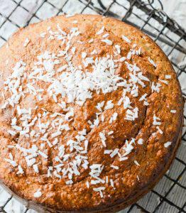 torta di banana e cocco: ricetta senza glutine e senza zucchero