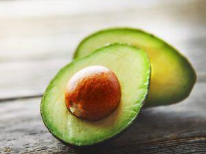 avocado proprietà - 12 benefici dell'avocado per la salute