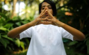 praticare hakini mudra