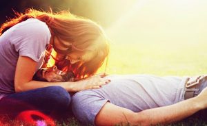 Può una relazione sopravvivere quando uno dei due partner non è spirituale?