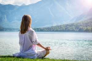 Come trovare la pace interiore nel caos (12 sentieri profondi)