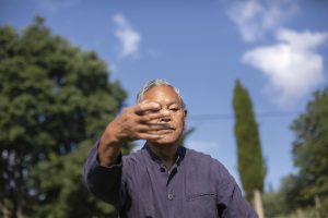Con Tew Bunnag esploriamo il significato del Bodhisattva nel mondo moderno: come vivere con compassione e incarnare la pratica.